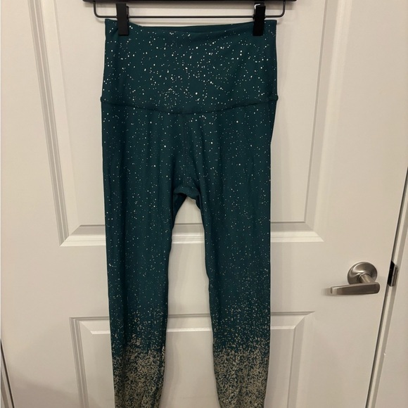 Beyond Yoga green and gold metallic speckled ombre leggings size M - Picture 3 of 12